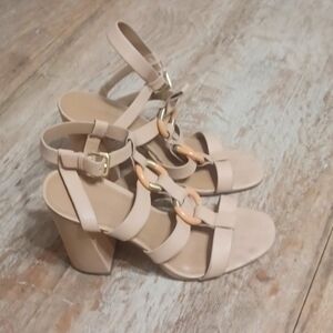 BEAUTIFUL HEELS 👠!